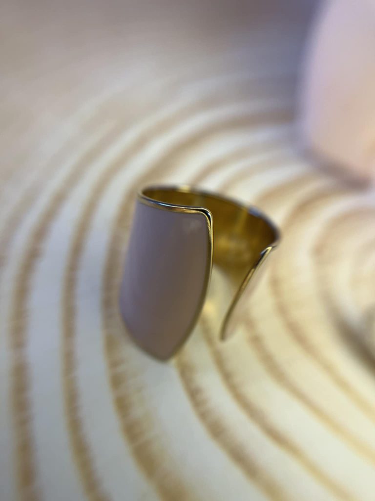 ✨ UShine.gr: Ατσάλινο Ασύμμετρο Δαχτυλίδι Nude Εμαγιέ No 207