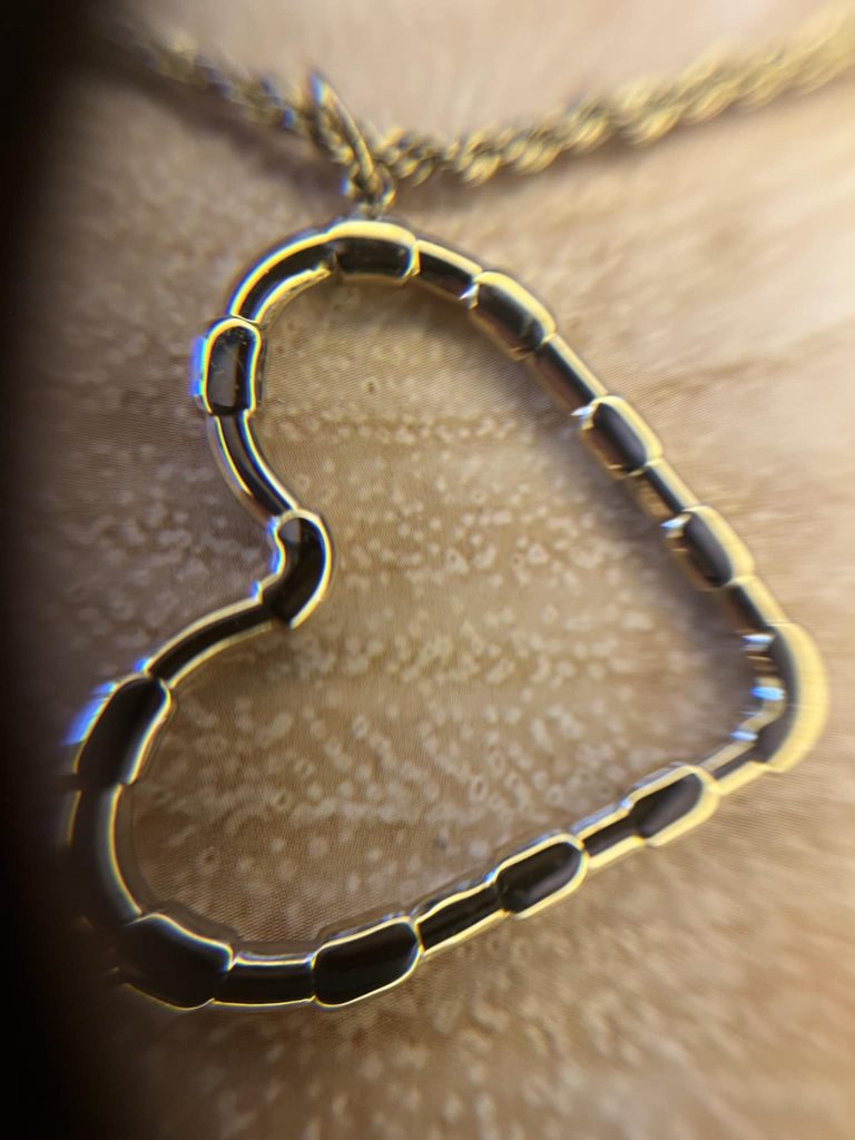 ✨ UShine.gr: Κολιέ ατσάλι καρδιά ανοιχτή σε χρυσό No 245