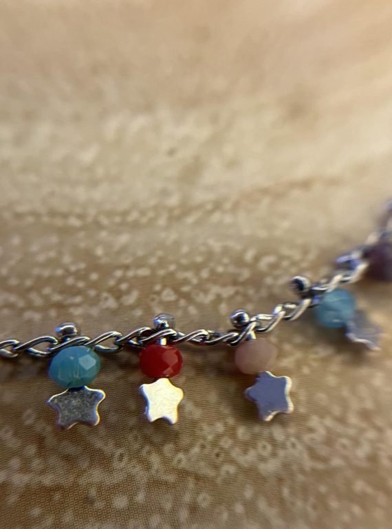 ✨ UShine.gr: Ατσάλινο ασημί κολιέ με πολύχρωμες χάντρες & αστεράκια No 251