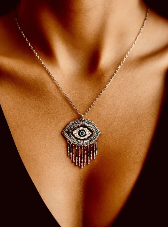 ✨ UShine.gr: Χειροποίητο κολιέ καρδιά-μάτι σε ασημί No 254