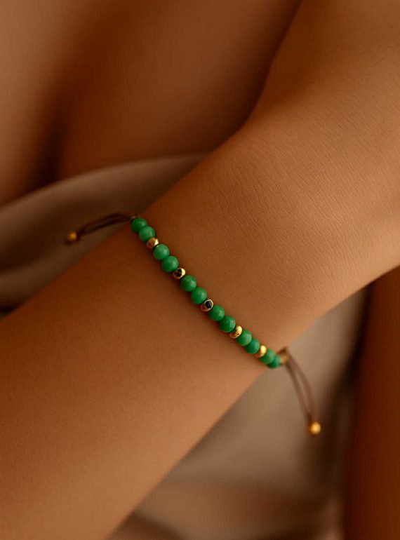 ✨ UShine.gr: Βραχιόλι με πράσινες χάντρες & χρυσές λεπτομέρειες No 1221