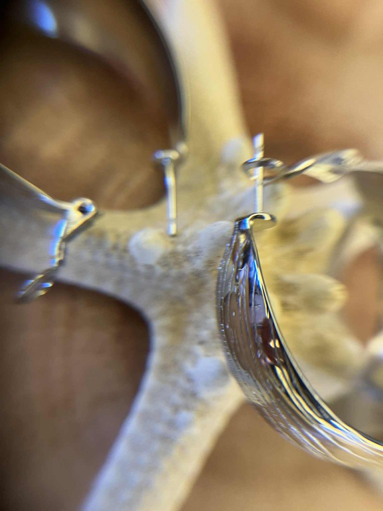 ✨ UShine.gr: Ατσάλινοι κρίκοι με σκαλιστό σχέδιο – Silver Shine No 1203