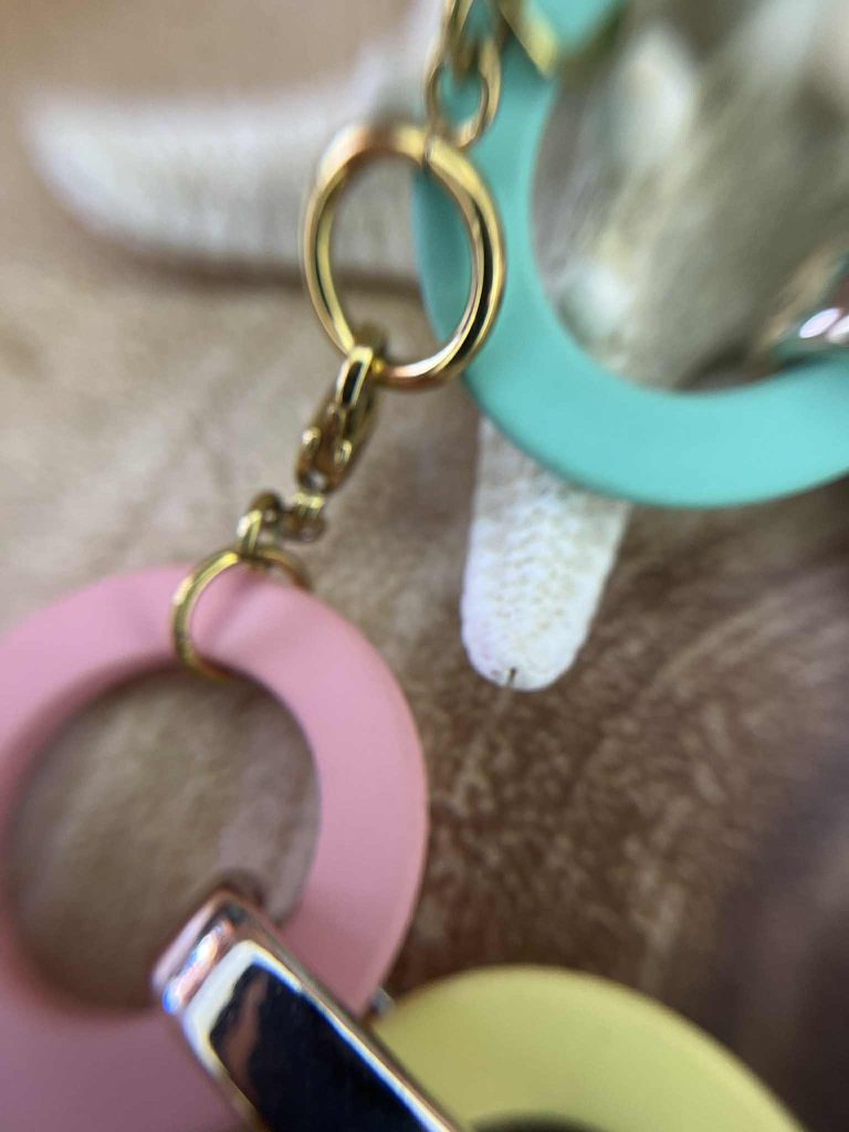 ✨ UShine.gr: Πολύχρωμο βραχιόλι με παστέλ κρίκους No 1220