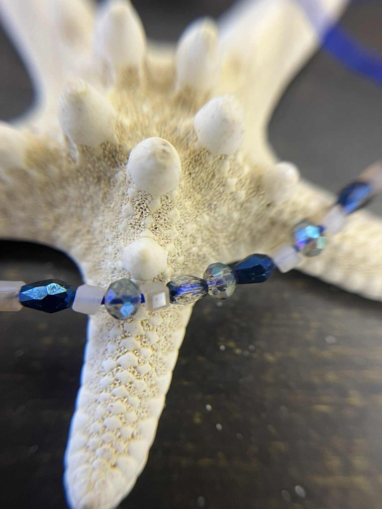 ✨ UShine.gr: Βραχιόλι με μπλε κορδόνι & κρυστάλλινες χάντρες No 1214