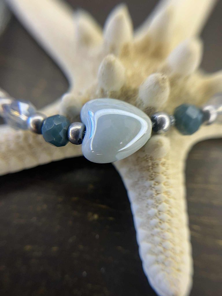 ✨ UShine.gr: Βραχιόλι με καρδιά σε αποχρώσεις του γαλάζιου No 1215