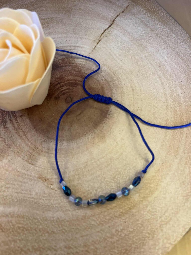 ✨ UShine.gr: Βραχιόλι με μπλε κορδόνι & κρυστάλλινες χάντρες No 1214