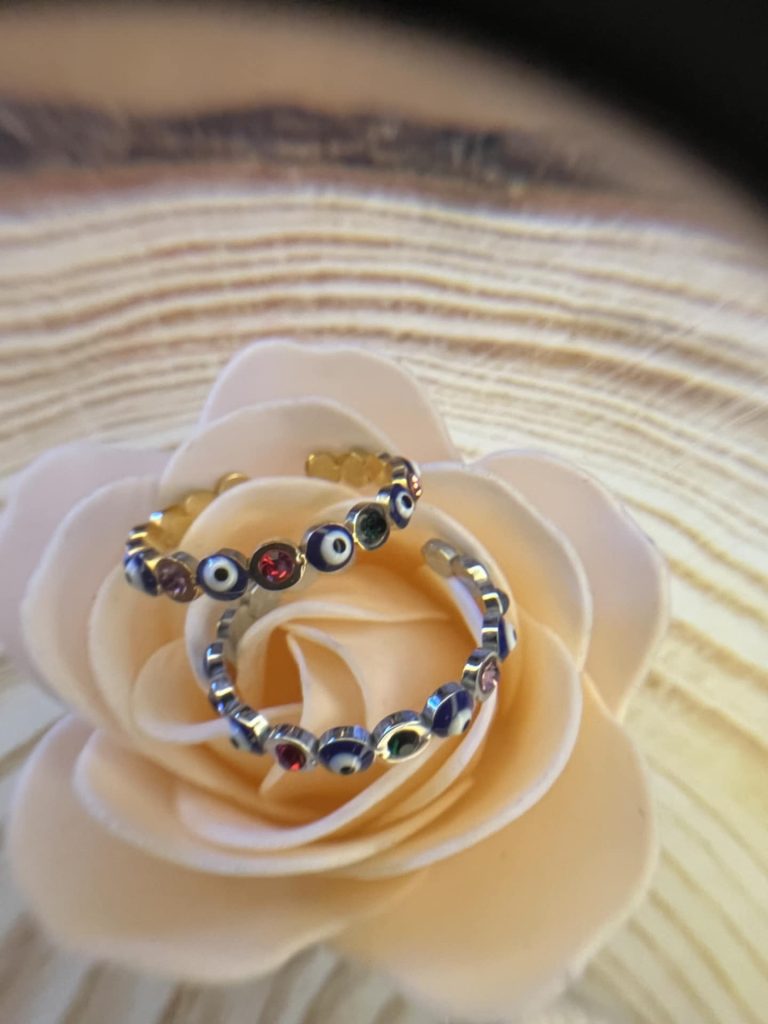 ✨ UShine.gr: Ατσάλινο δαχτυλίδι με ματάκια & πολύχρωμες πέτρες No 1223