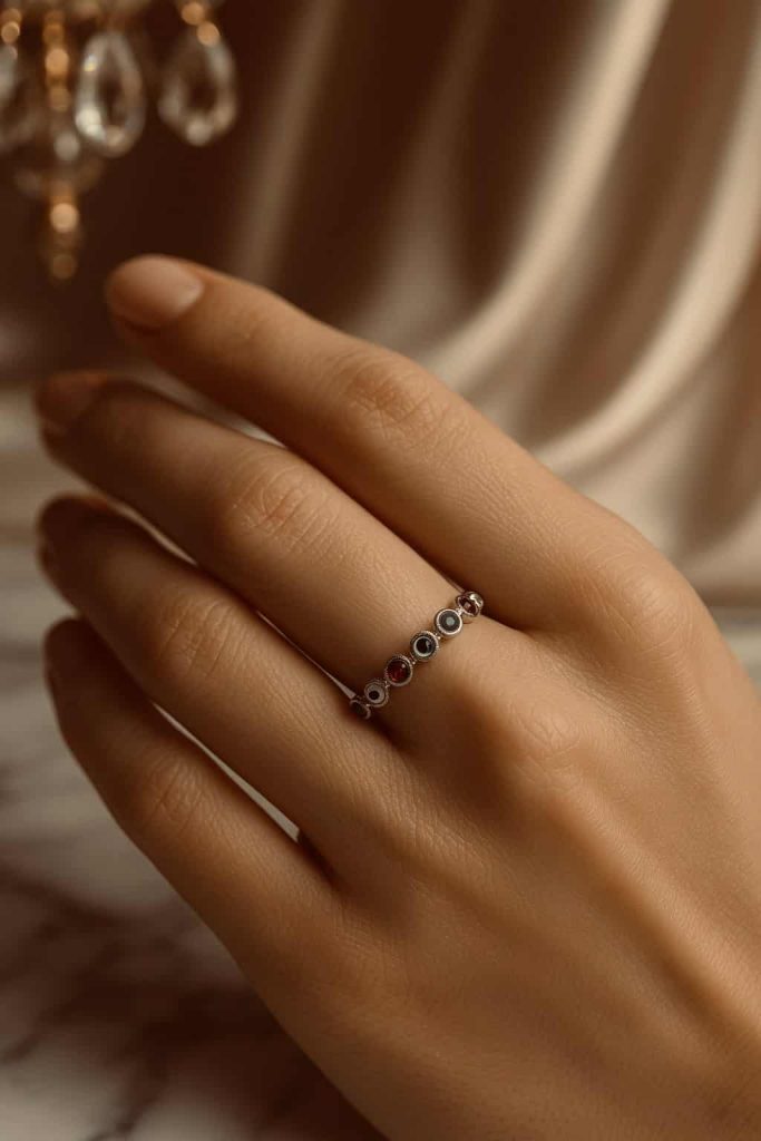 ✨ UShine.gr: Ατσάλινο δαχτυλίδι με ματάκια & πολύχρωμες πέτρες No 1223