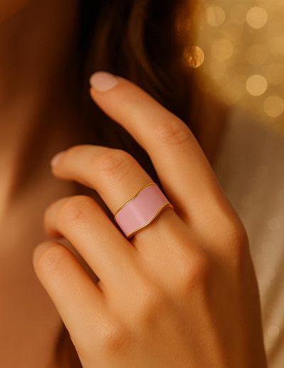 ✨ UShine.gr: Ατσάλινο δαχτυλίδι cuff με ροζ και χρυσές λεπτομέρειες No 1222