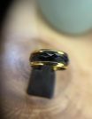 ✨ UShine.gr: Ατσάλινο δαχτυλίδι με μαύρη faceted λεπτομέρεια No 1226