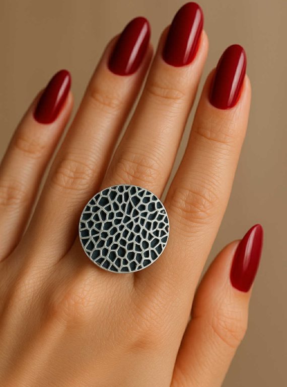 ✨ UShine.gr: Ατσάλινο δαχτυλίδι με ανάγλυφο σχέδιο No 1227