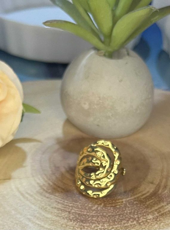 ✨ UShine.gr: Ατσάλινο δαχτυλίδι με ανάγλυφο κυματιστό σχέδιο No 1229