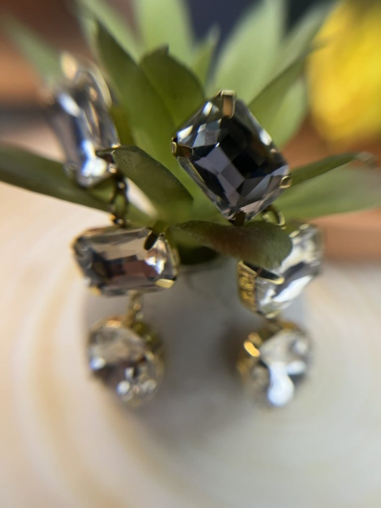 ✨ UShine.gr: Κυματιστά κρεμαστά σκουλαρίκια με διάφανα κρύσταλλα No 1238