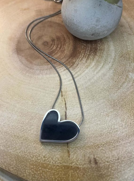 ✨ UShine.gr: Ατσάλινο κολιέ καρδιά σε μαύρη απόχρωση No 1239