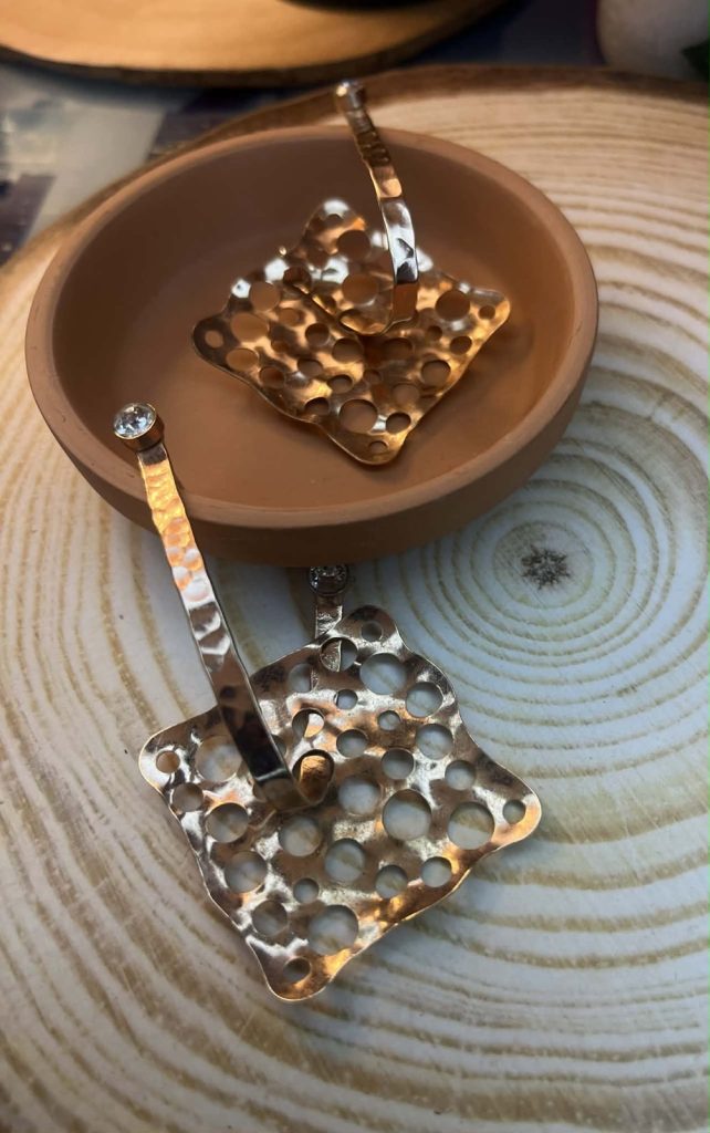 ✨ UShine.gr: Χειροποίητα σκουλαρίκια PinkGold με διάτρητο σφυρήλατο σχέδιο No 1241