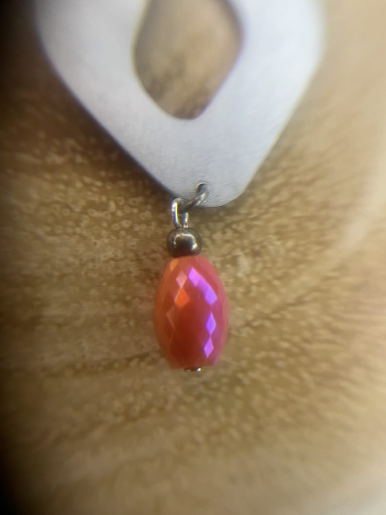 ✨ UShine.gr: Ατσάλινα γεωμετρικά σκουλαρίκια με κρεμαστή πορτοκαλί πέτρα No 1253