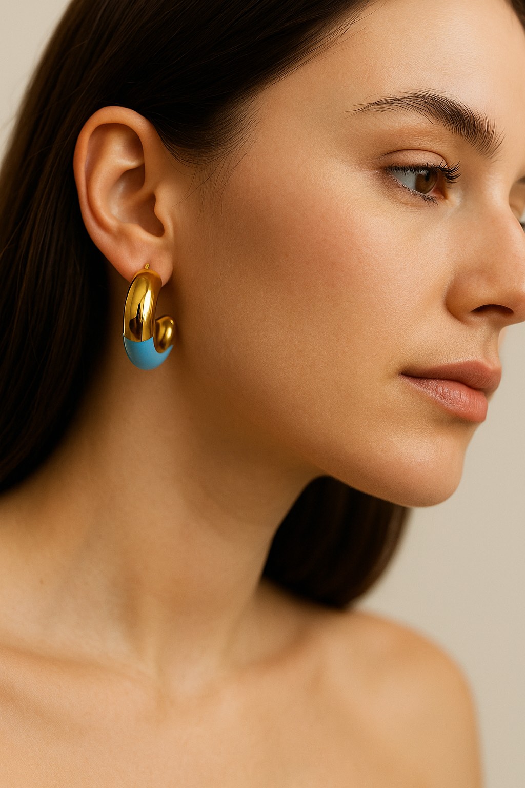 ✨ UShine.gr: Ατσάλινα χρυσά σκουλαρίκια με γαλάζια enamel λεπτομέρεια No 1254