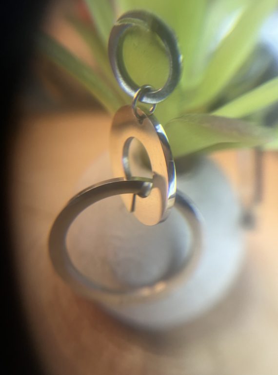 ✨ UShine.gr: Ατσάλινα σκουλαρίκια με τριπλό γεωμετρικό κύκλο No 1257