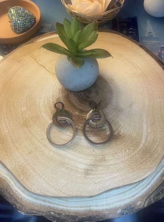 ✨ UShine.gr: Ατσάλινα σκουλαρίκια με τριπλό γεωμετρικό κύκλο No 1257