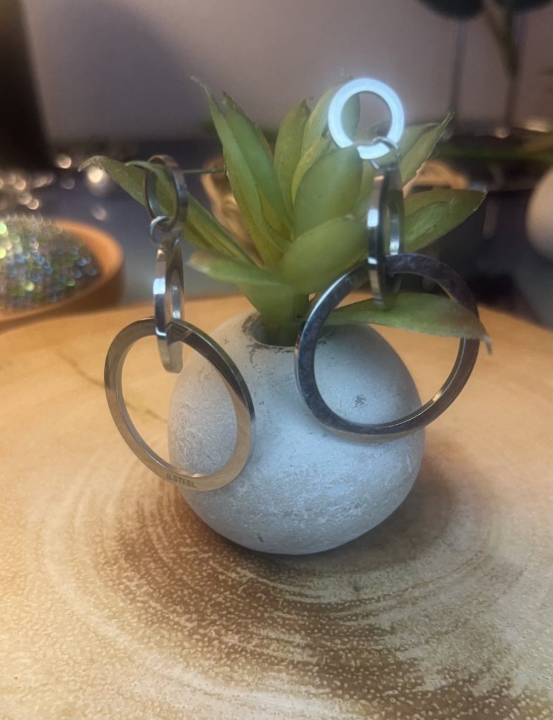 ✨ UShine.gr: Ατσάλινα σκουλαρίκια με τριπλό γεωμετρικό κύκλο No 1257