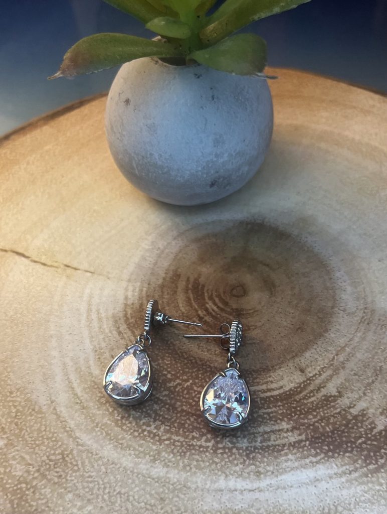 ✨ UShine.gr: Ατσάλινα σκουλαρίκια με δάκρυ κρυστάλλου & στρας No 1260