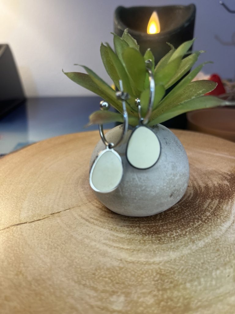 ✨ UShine.gr: Ατσάλινοι κρίκοι με μίνιμαλ λευκή σταγόνα No 1268