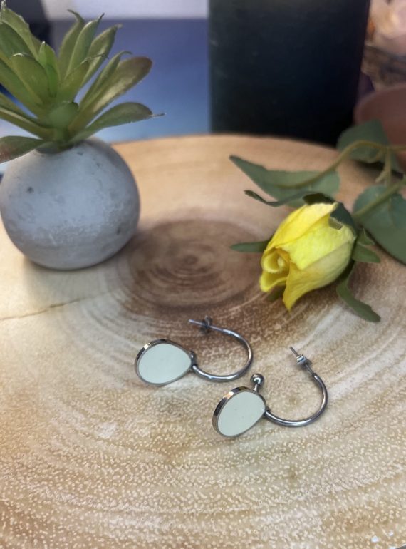 ✨ UShine.gr: Ατσάλινοι κρίκοι με μίνιμαλ λευκή σταγόνα No 1268