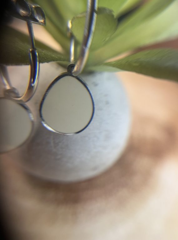 ✨ UShine.gr: Ατσάλινοι κρίκοι με μίνιμαλ λευκή σταγόνα No 1268