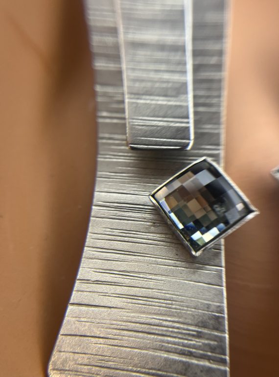 ✨ UShine.gr: Χειροποίητα statement σκουλαρίκια με τετράγωνη κρυστάλλινη λεπτομέρεια No 1274