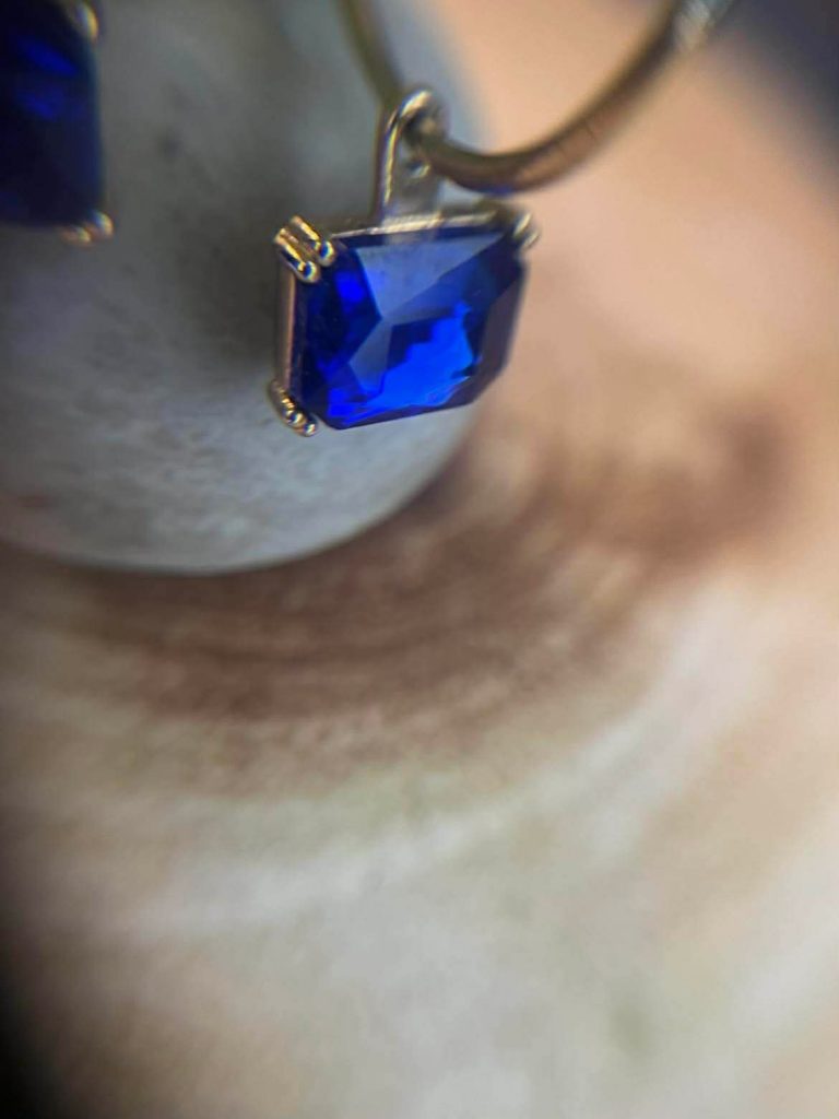 ✨ UShine.gr: Χρυσά κρεμαστά σκουλαρίκια με μπλε πέτρα No 1280