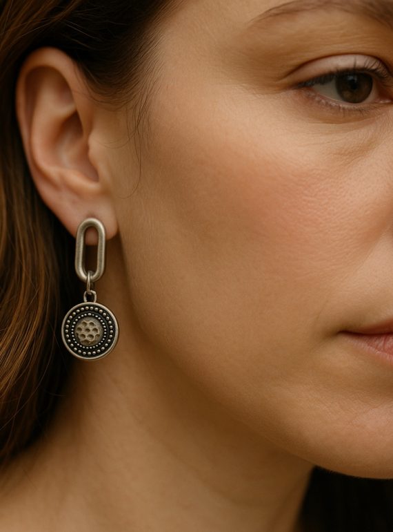 ✨ UShine.gr: Χειροποίητα vintage ασημί σκουλαρίκια με σφυρήλατη λεπτομέρεια No 1282