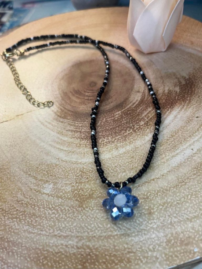 ✨ UShine.gr: Χειροποίητο κολιέ με μπλε λουλούδι No 1285