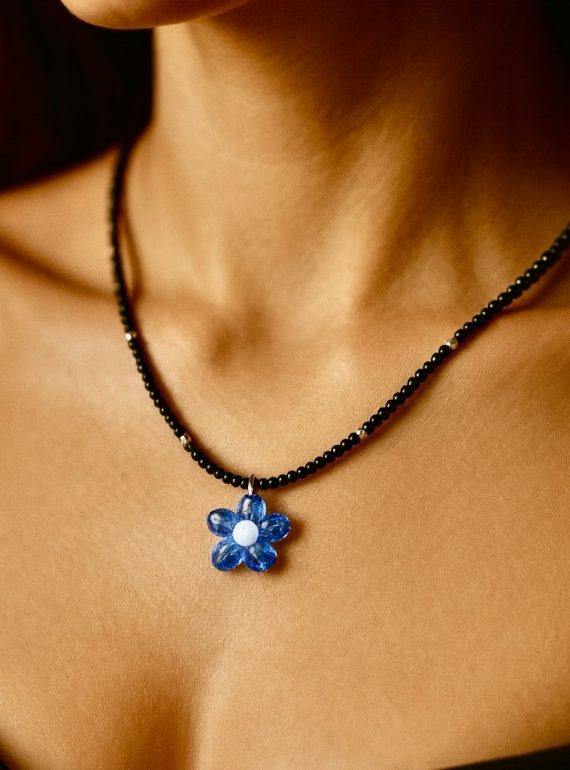 ✨ UShine.gr: Χειροποίητο κολιέ με μπλε λουλούδι No 1285