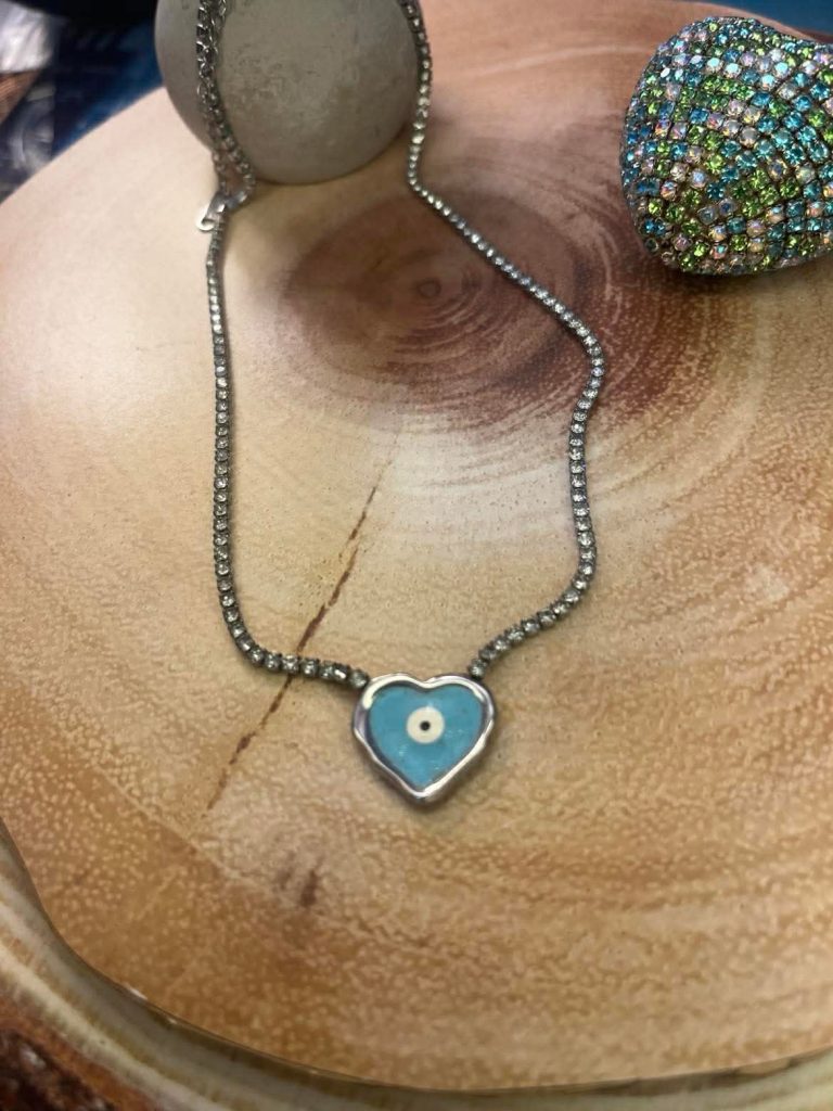 ✨ UShine.gr: Ατσάλινο κολιέ με ματάκι σε γαλάζια καρδιά No 1288