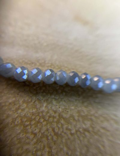 ✨ UShine.gr: Ατσάλινο κολιέ με γκρι-μπλε κρυστάλλινες χάντρες No 1290