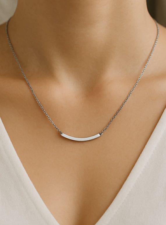 ✨ UShine.gr: Ατσάλινο κολιέ με καμπύλη μπάρα – minimal & κομψό design No 1292