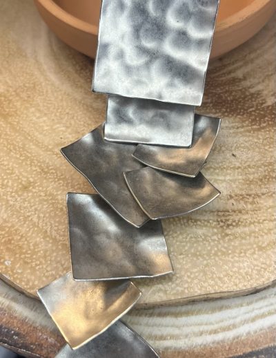 ✨ UShine.gr: Χειροποίητο statement κολιέ με γεωμετρικά μεταλλικά στοιχεία No 1309