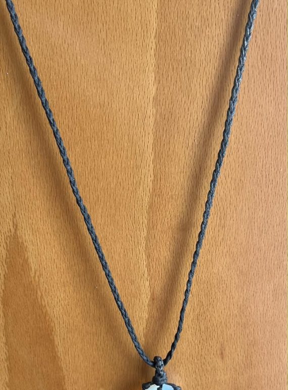 ✨ UShine.gr: Μακραμέ κολιέ με λευκή οπαλίνα πέτρα No 1310