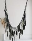 ✨ UShine.gr: Κολιέ Boho με φτερά & μαύρες χάντρες No 1312