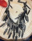 ✨ UShine.gr: Κολιέ Boho με φτερά & μαύρες χάντρες No 1312