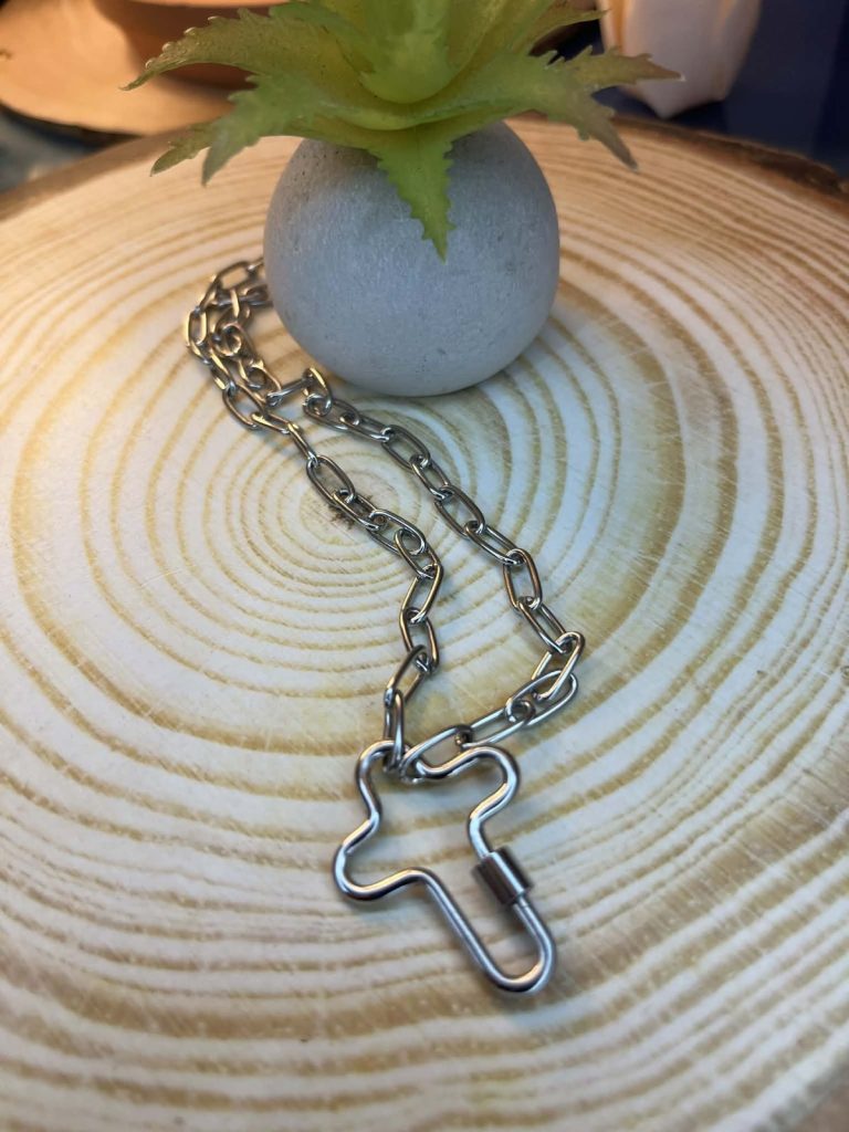 ✨ UShine.gr: Ατσάλινο chunky κολιέ με κούμπωμα σε σχήμα σταυρού No 1316