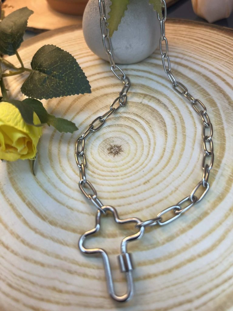 ✨ UShine.gr: Ατσάλινο chunky κολιέ με κούμπωμα σε σχήμα σταυρού No 1316