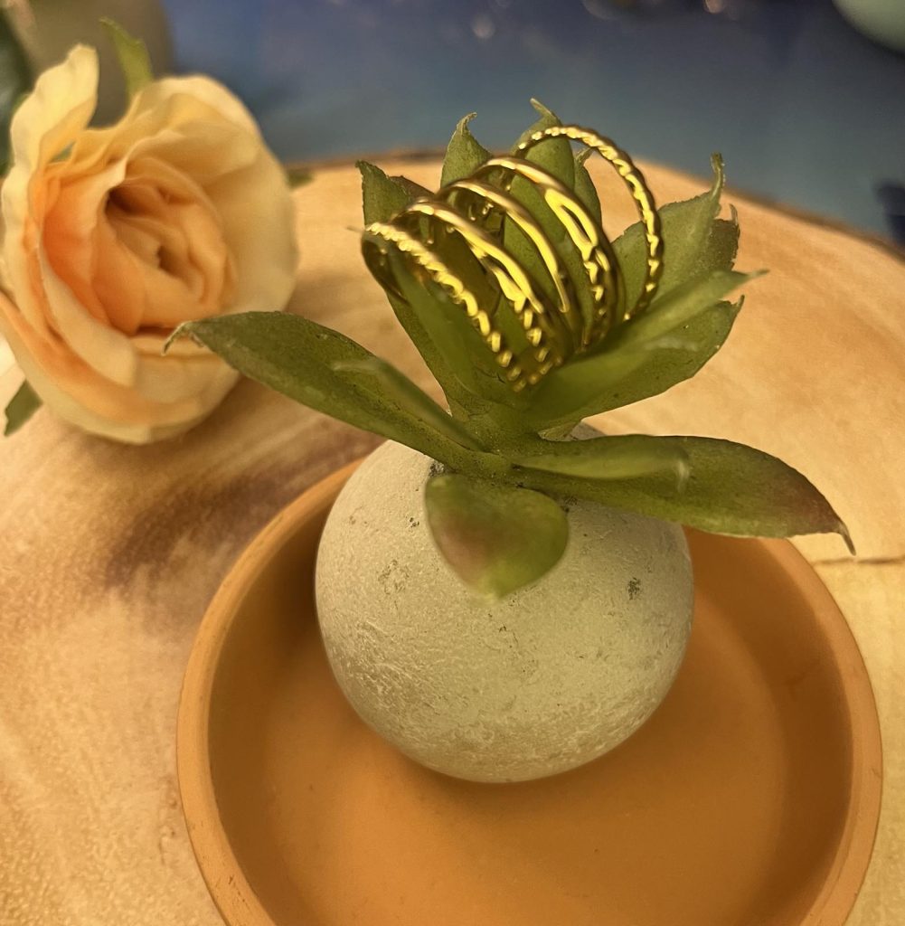 ✨ UShine.gr: Ατσάλινο Δαχτυλίδι Πολύσειρο Cuff σε Χρυσό Τόνο No 1322