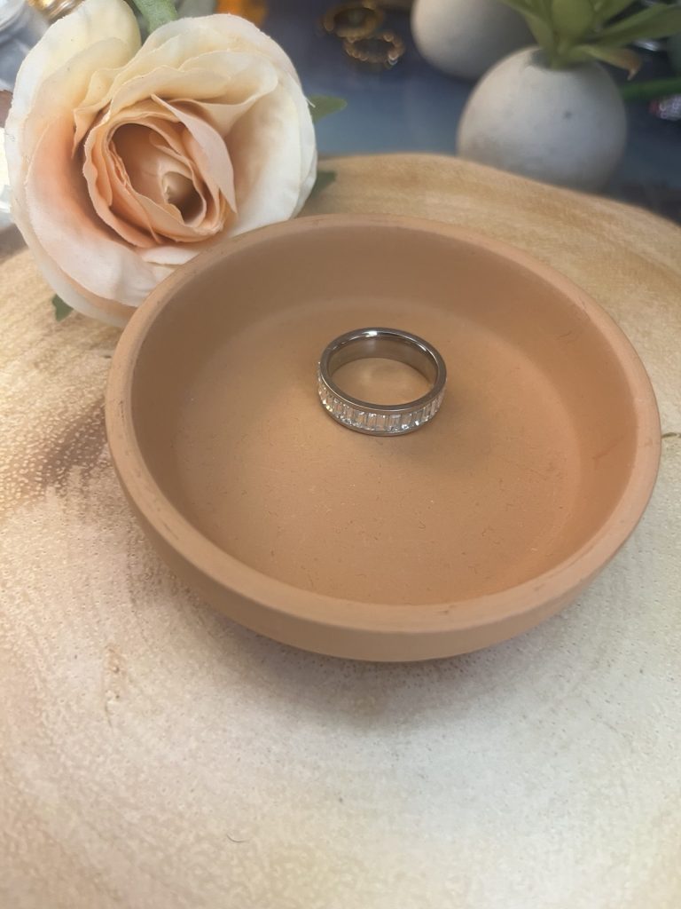 ✨ UShine.gr: Ατσάλινο Δαχτυλίδι Baguette Eternity (Ασημί) No 1324