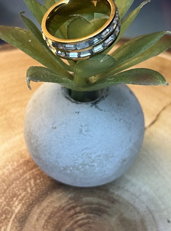 ✨ UShine.gr: Ατσάλινο δαχτυλίδι διπλής σειράς με baguette κρυστάλλους (χρυσό) No 1326