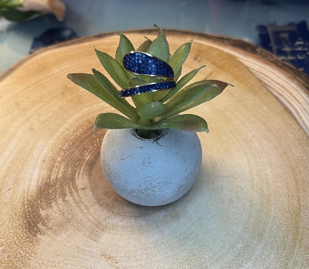 ✨ UShine.gr: Ατσάλινο wrap δαχτυλίδι με μπλε κρύσταλλα (ροζ-χρυσό) No 1327