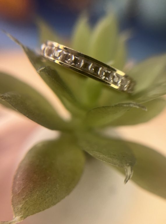 ✨ UShine.gr: Ατσάλινο Δαχτυλίδι Eternity με Baguette Κρυστάλλους (Χρυσό) No 1330