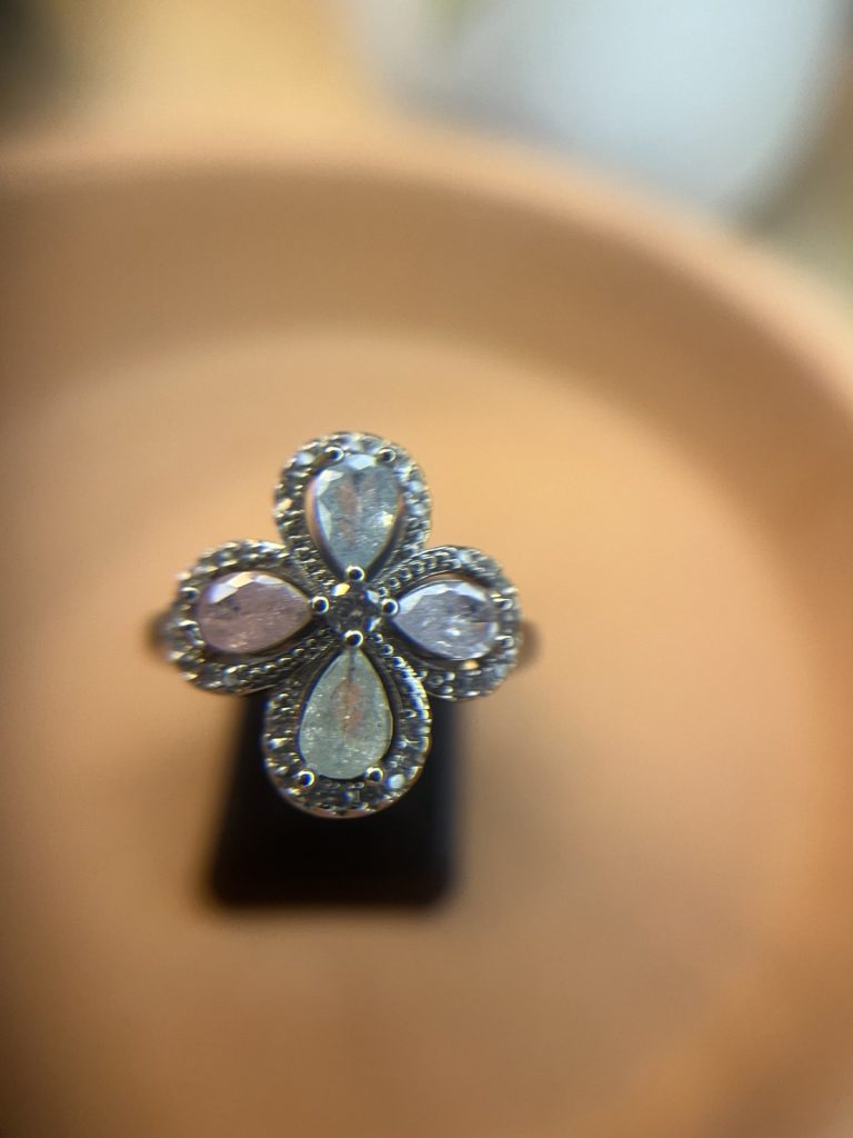 ✨ UShine.gr: Ατσάλινο statement δαχτυλίδι με γαλάζιο-ροζ-πράσινο-λευκό σμάλτο (ασημί) No 1334