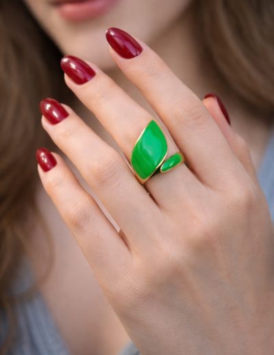 ✨ UShine.gr: Ατσάλινο statement δαχτυλίδι με πράσινη πέτρα σε γεωμετρικό σχέδιο No 1351