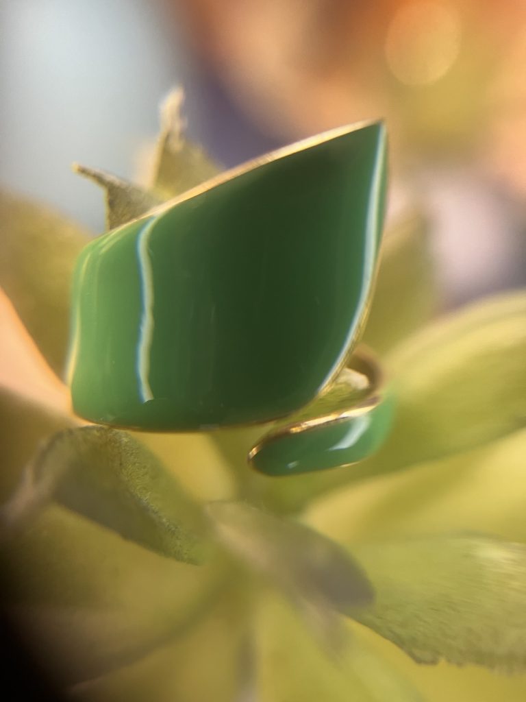 ✨ UShine.gr: Ατσάλινο statement δαχτυλίδι με πράσινη πέτρα σε γεωμετρικό σχέδιο No 1351